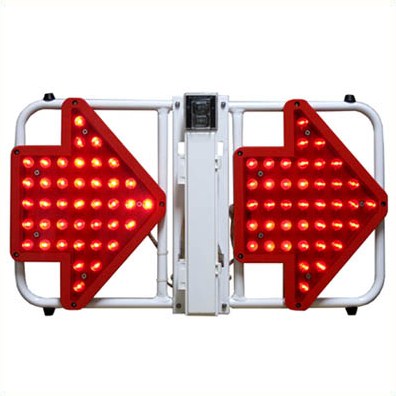 LED折りたたみ式矢印板・325mm×560mm・赤点灯/流動（路面に直接設置可能）（安全用品・安全保安用品・LED折りたたみ式矢印板）